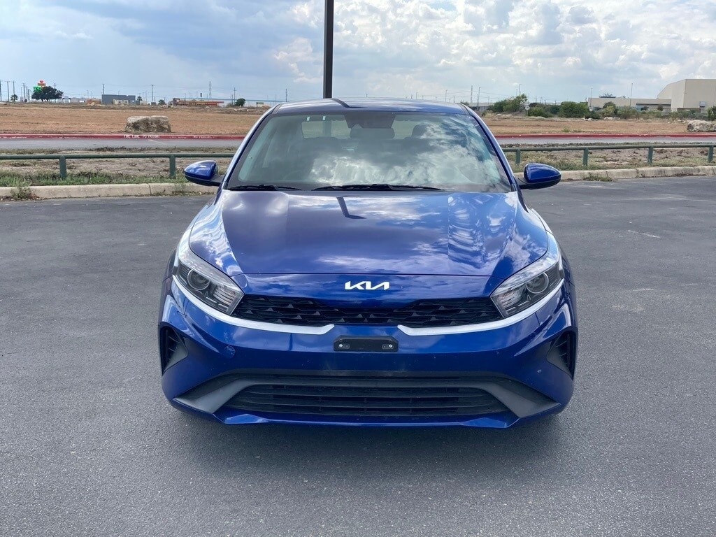 2024 Kia Forte LXS photo 2