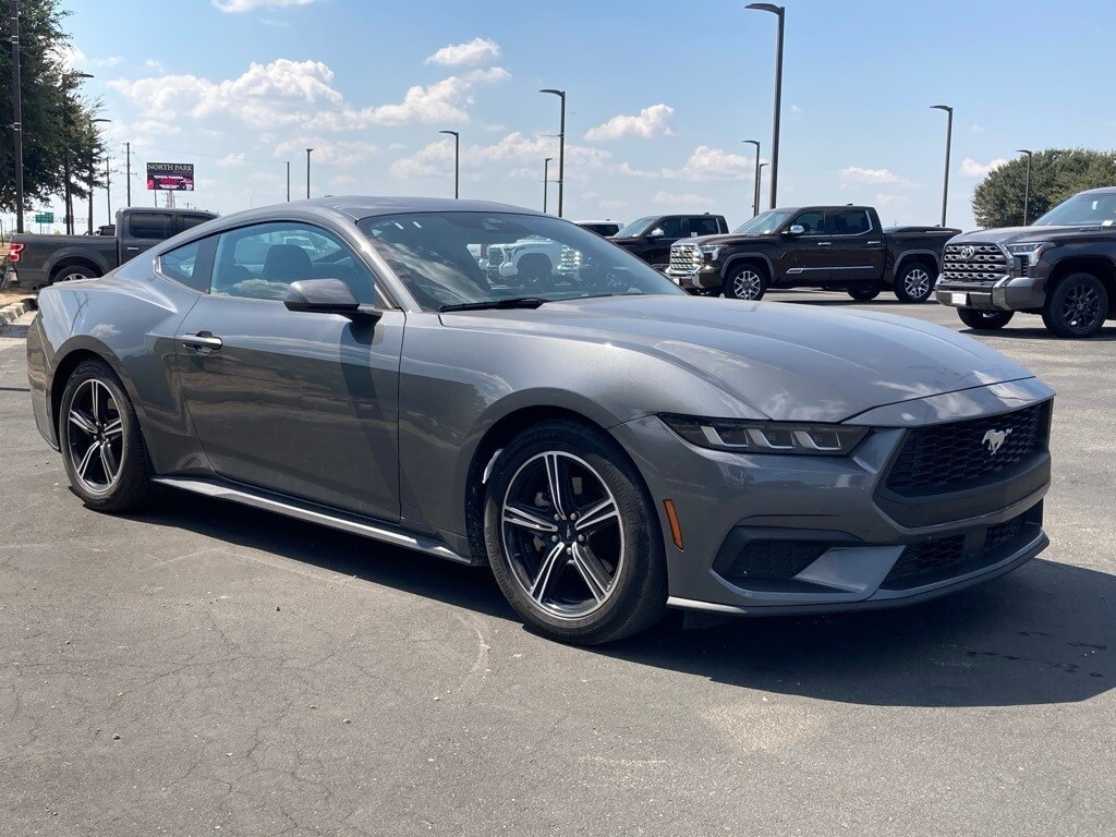 2024 Ford Mustang EcoBoost Premium photo 3