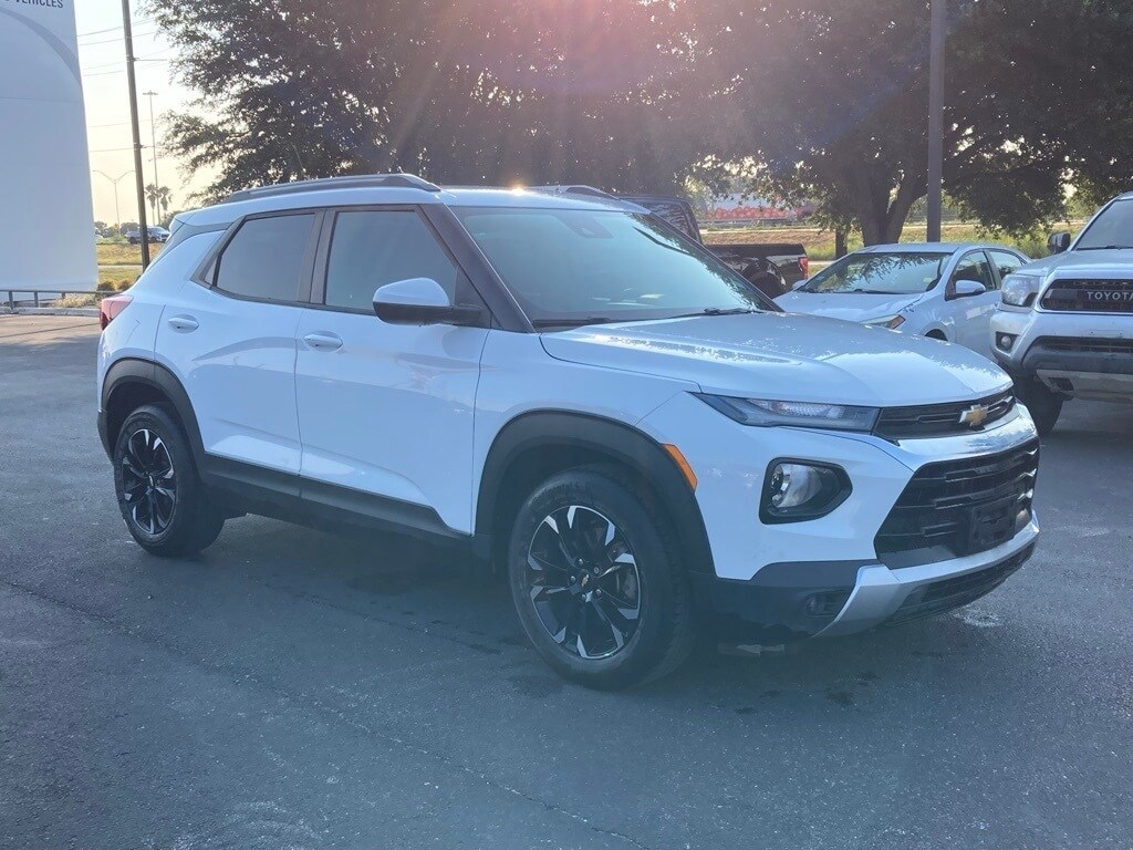 2021 Chevrolet Trailblazer LT photo 3