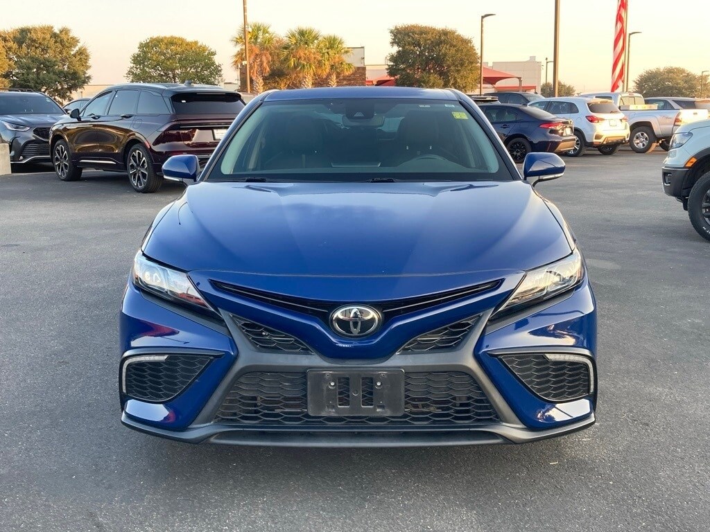 2023 Toyota Camry SE photo 2
