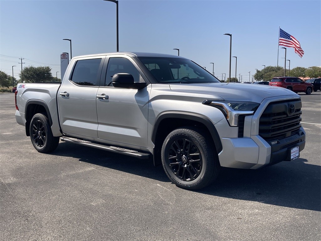 2026 Toyota Tundra SR5 photo 2