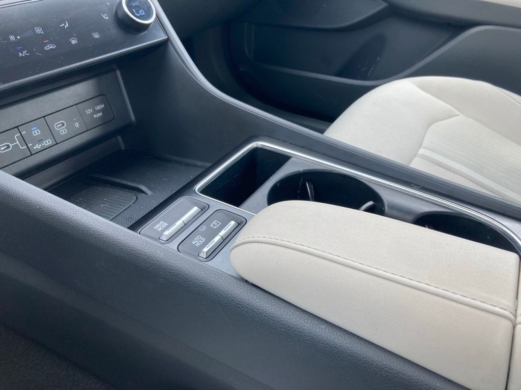 2025 Hyundai Sonata Hybrid SEL - Photo 23