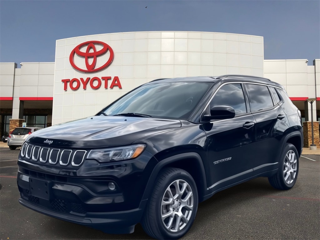 Used 2022 Jeep Compass Latitude Lux SUV