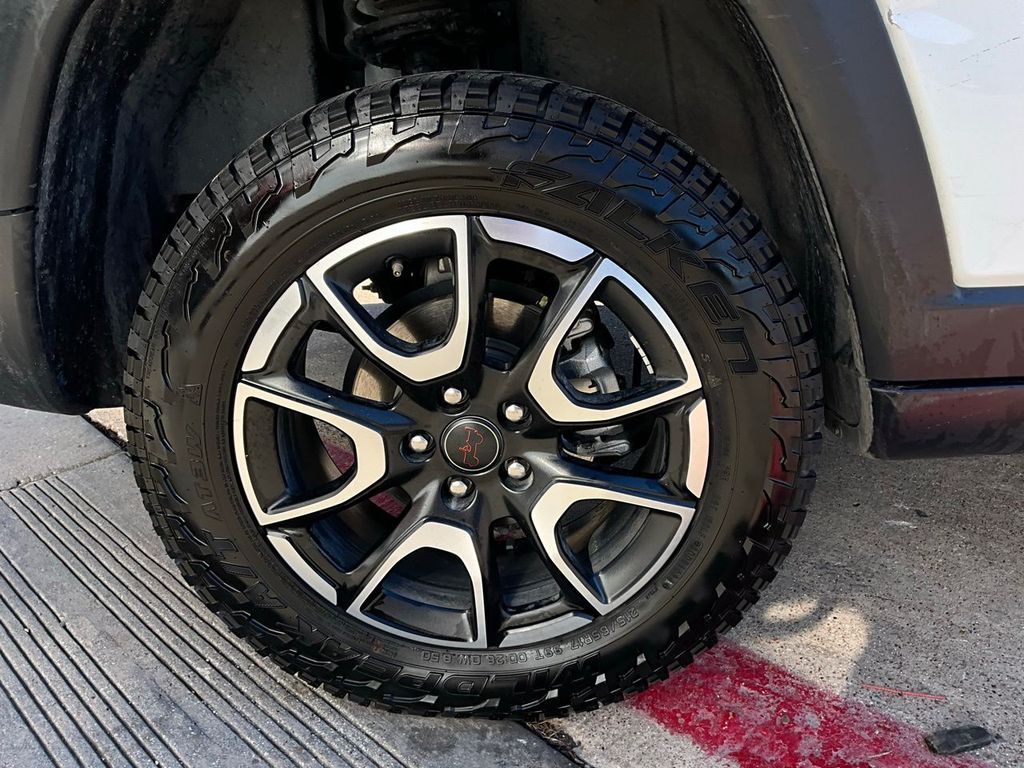 2025 Jeep Compass Trailhawk - Photo 8