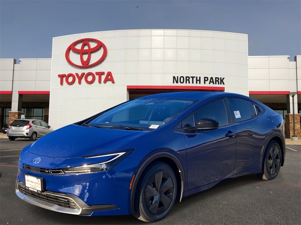 2026 Toyota Prius SE's photo