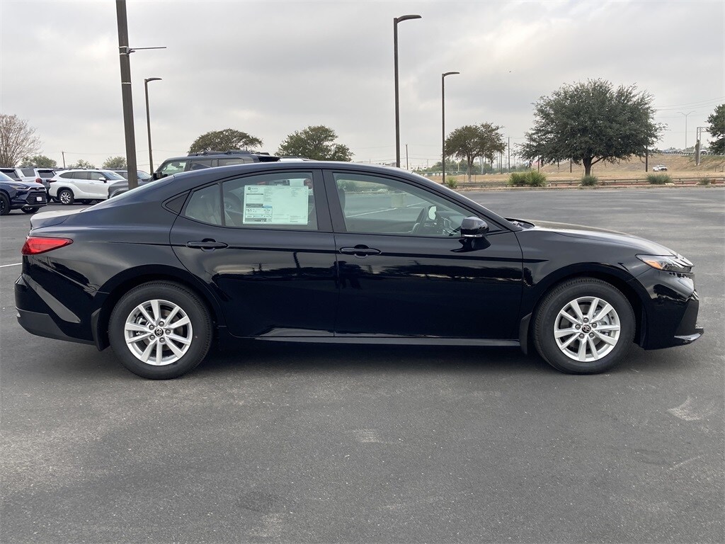 2026 Toyota Camry LE photo 3