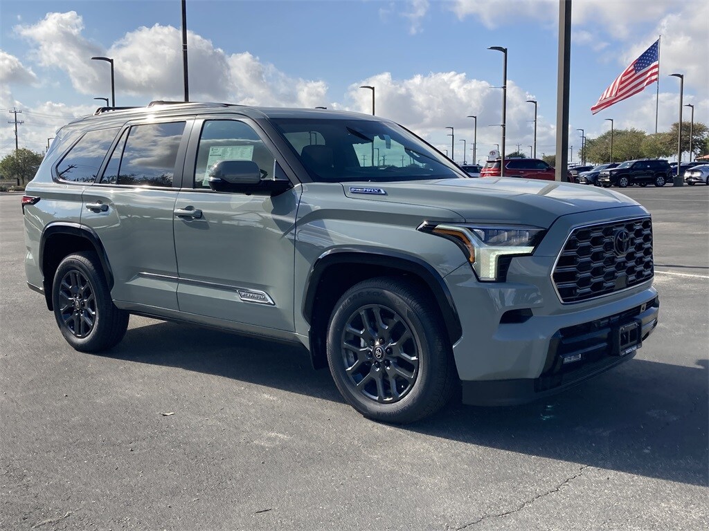 2026 Toyota Sequoia Platinum photo 2