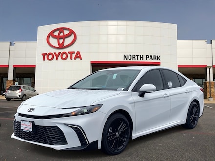 2025 Toyota Camry SE Sedan