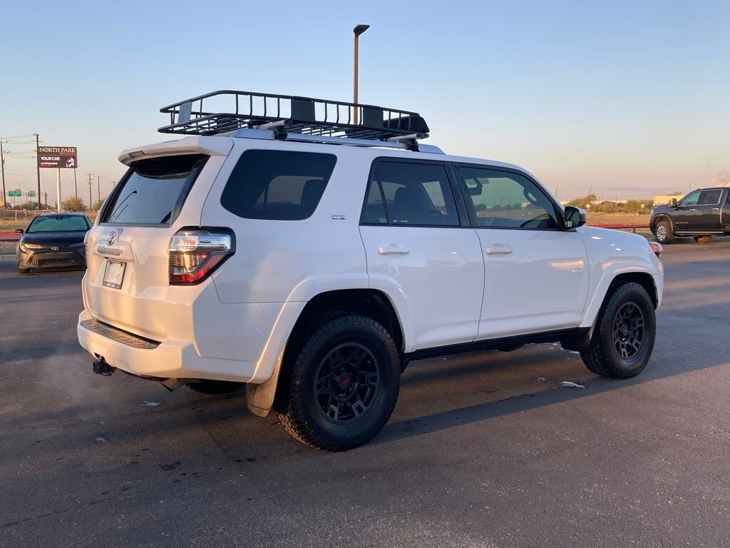 2018 Toyota 4Runner Limited SR5 Premium photo 4