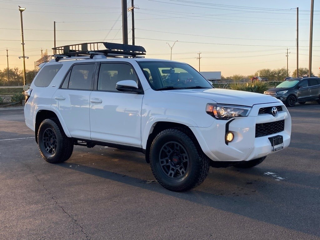 2018 Toyota 4Runner Limited SR5 Premium photo 2