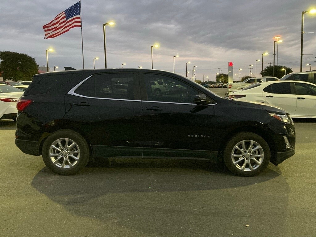 2021 Chevrolet Equinox LT photo 4