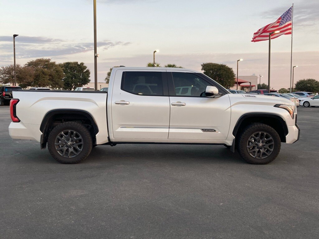 2025 Toyota Tundra Platinum photo 4
