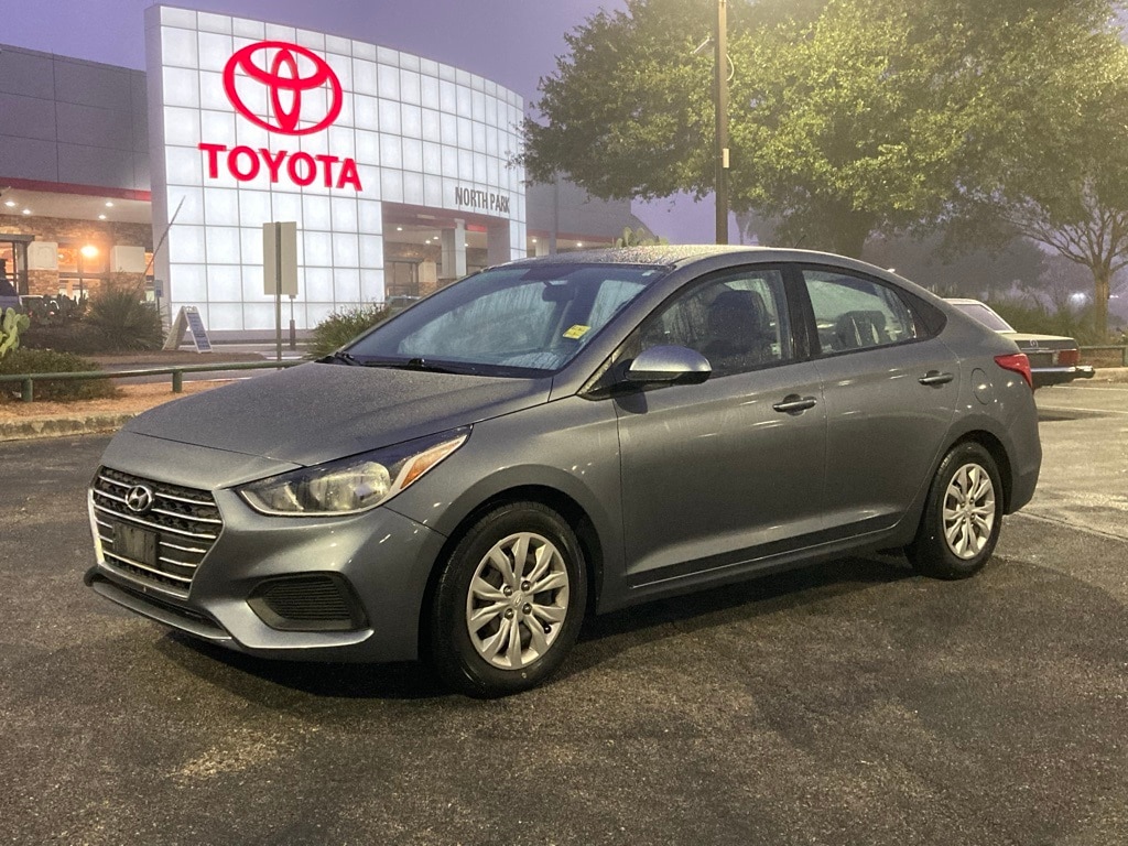 2020 Hyundai Accent SE