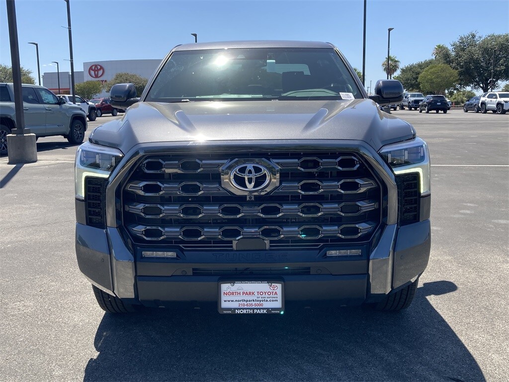 2026 Toyota Tundra Platinum photo 2
