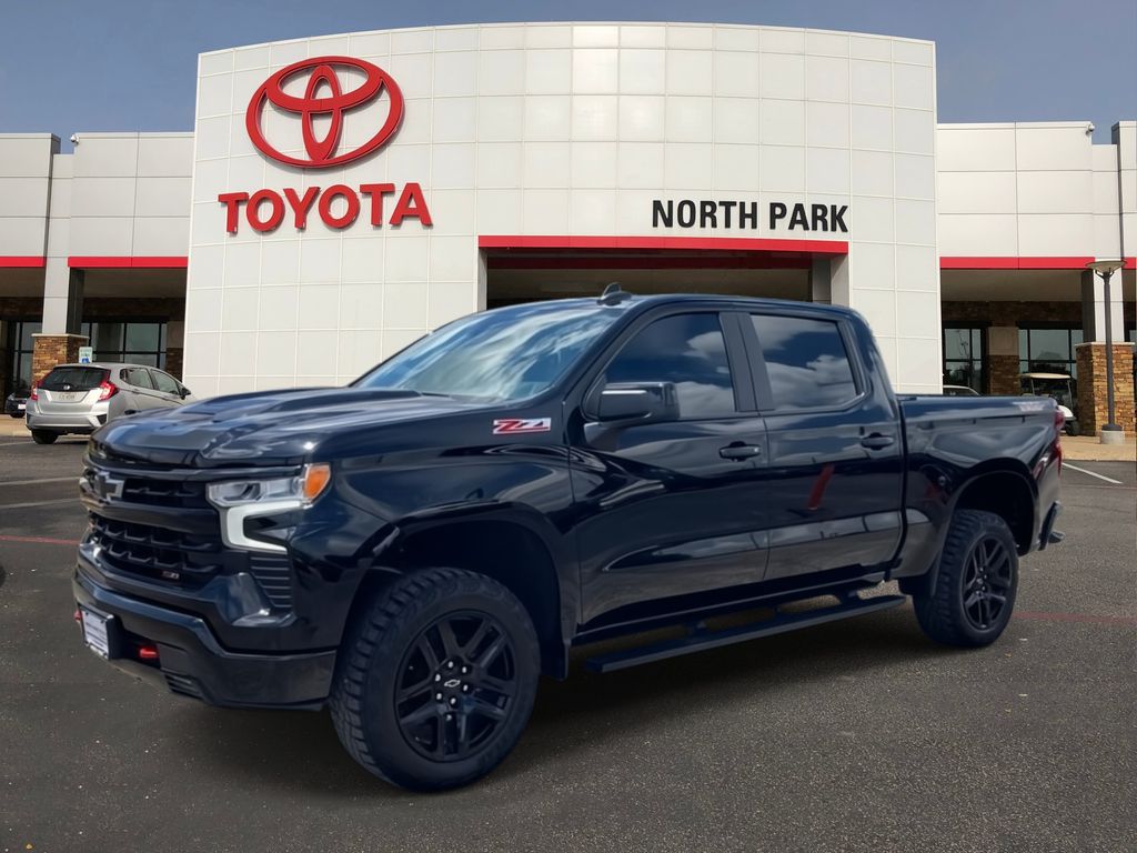 2025 Chevrolet Silverado 1500 LT Trail Boss 4X4 Crew Cab Short Box's photo