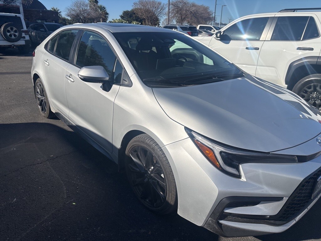 Used 2025 Toyota Corolla SE Sedan