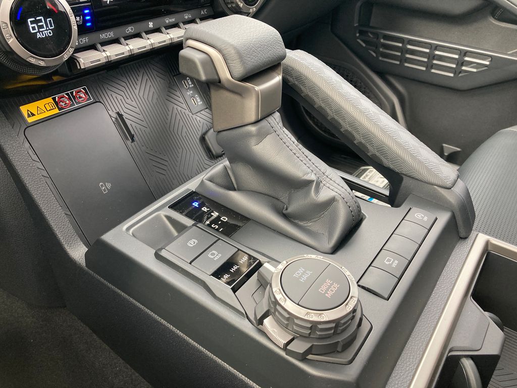 2026 Toyota 4Runner Limited - Photo 28