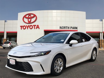 2025 Toyota Camry LE Sedan