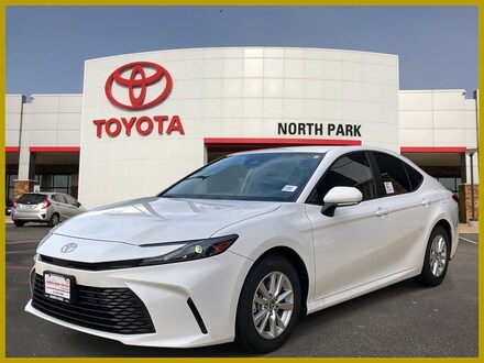 2025 Toyota Camry LE Sedan