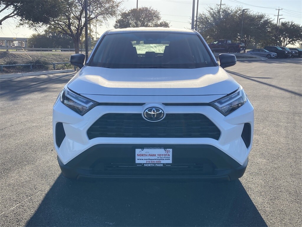 2025 Toyota RAV4 LE photo 2