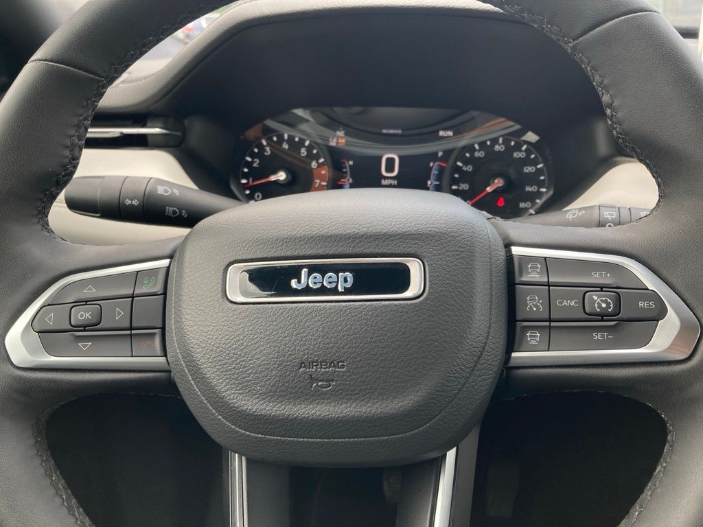 2025 Jeep Compass Limited - Photo 17
