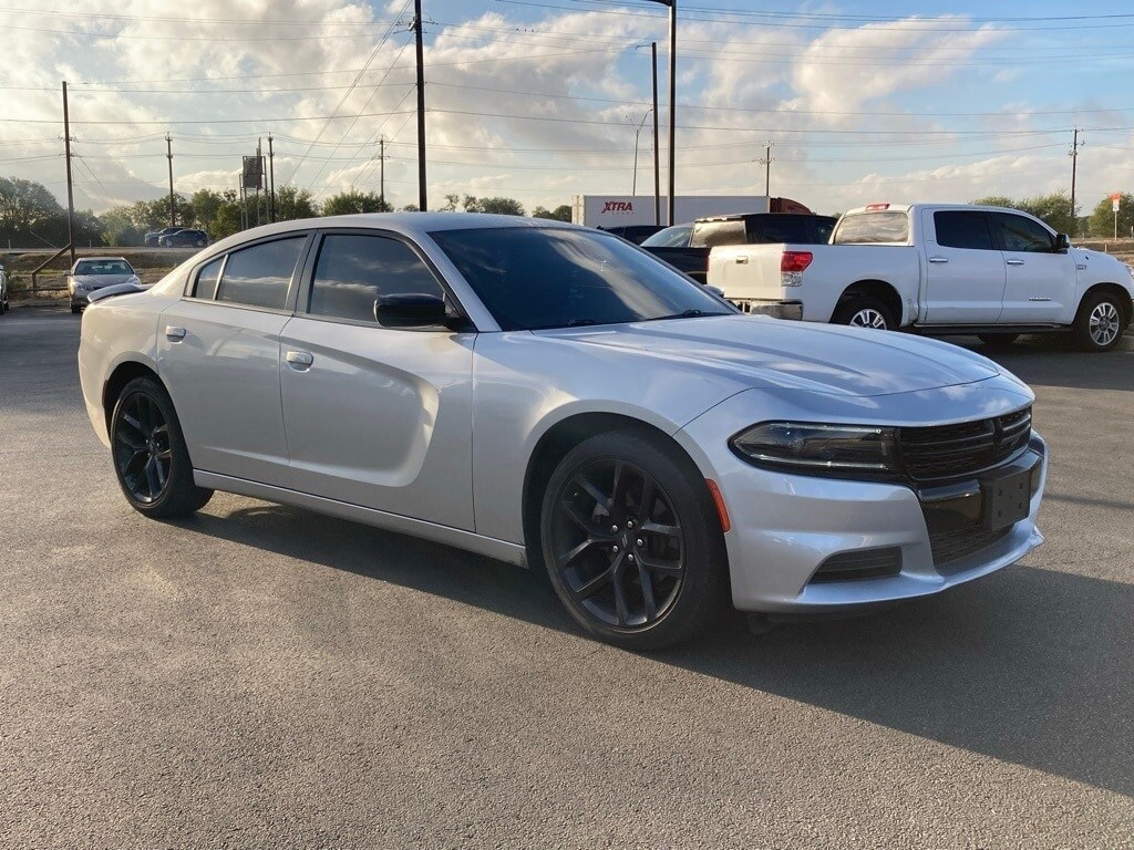 2022 Dodge Charger SXT photo 3