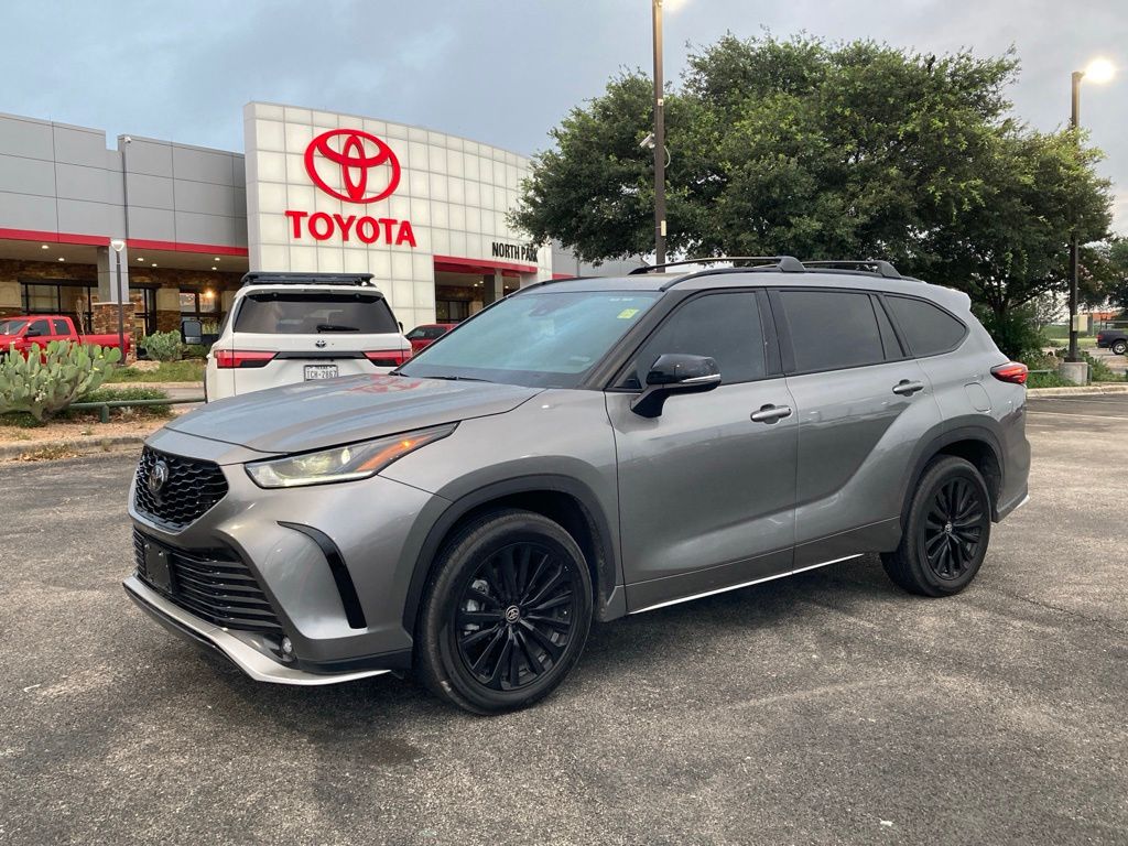 2026 Toyota Highlander SUV 