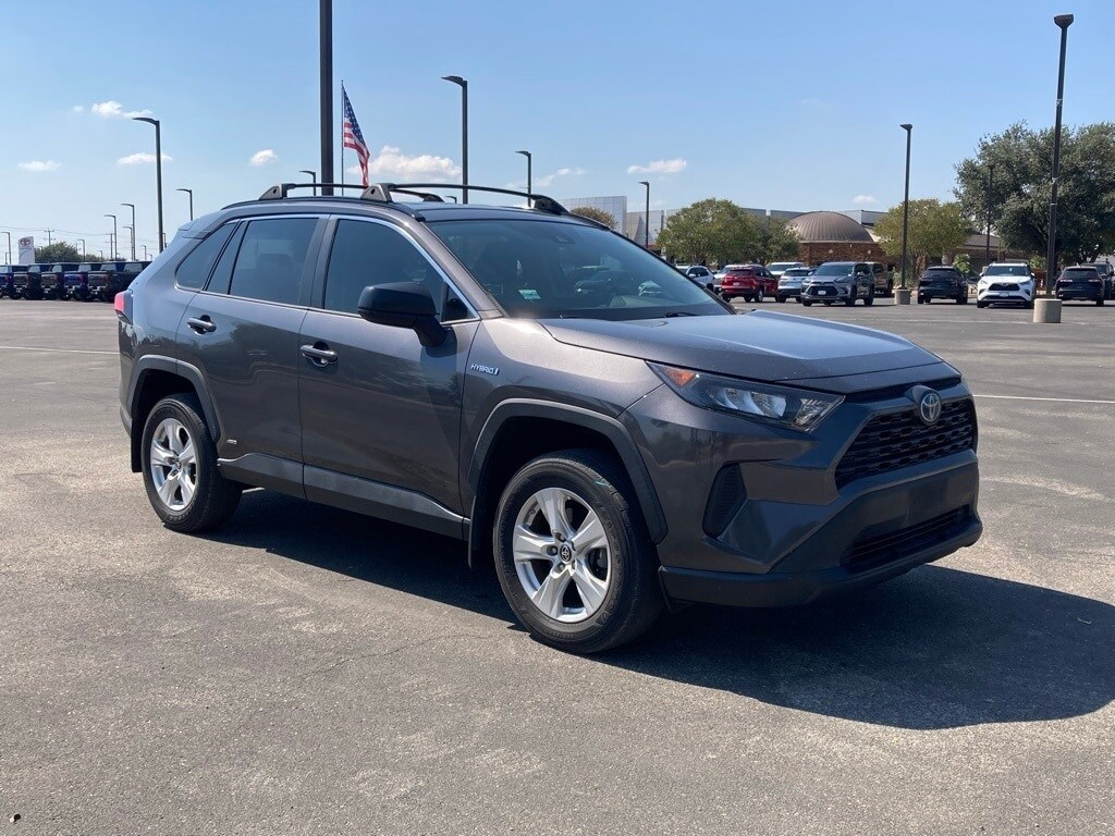 2021 Toyota RAV4 Hybrid LE photo 3