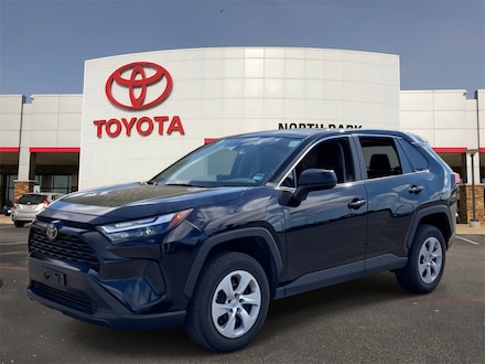 2025 Toyota RAV4 LE SUV