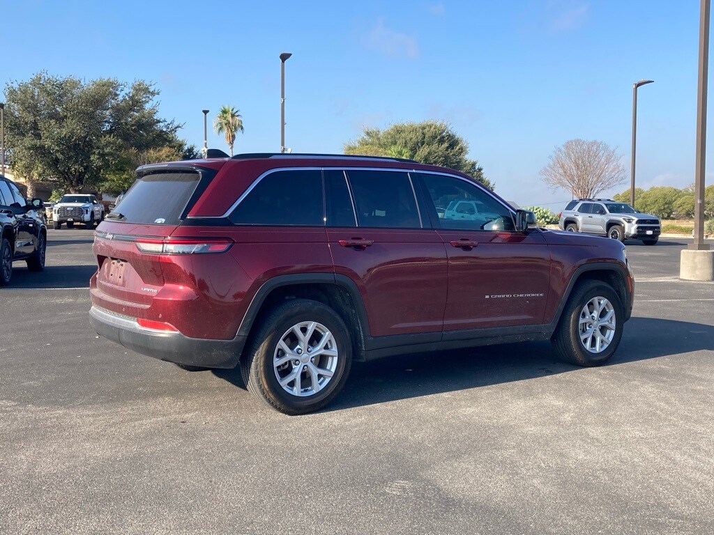 2023 Jeep Grand Cherokee Limited photo 4