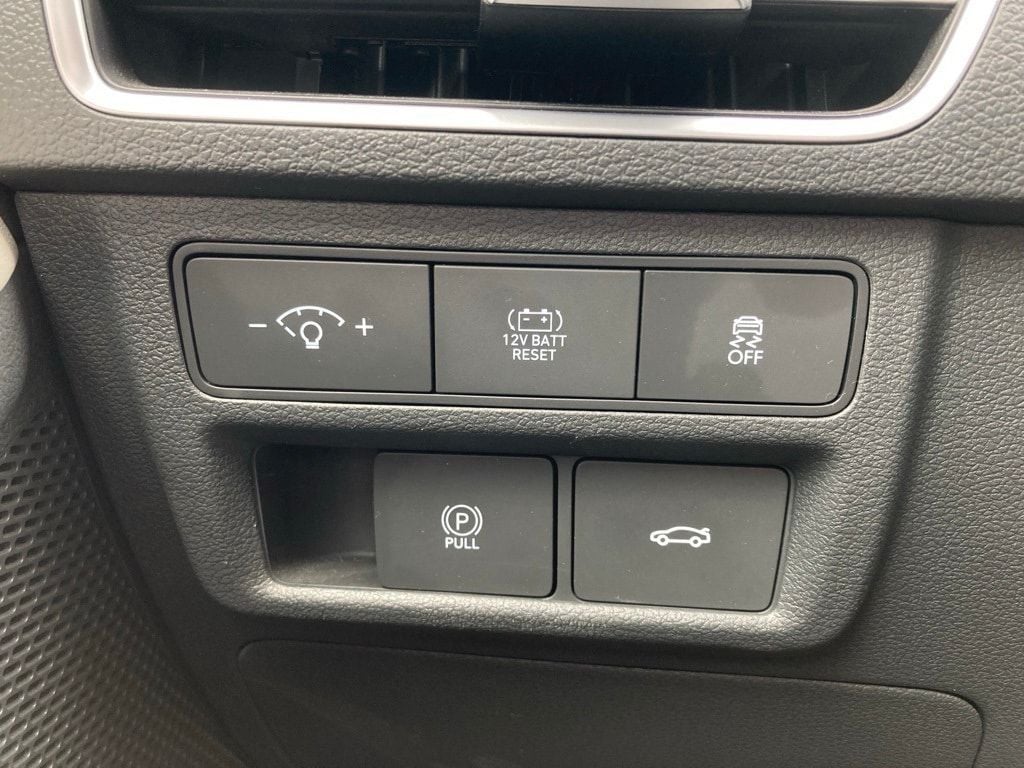 2025 Hyundai Sonata Hybrid SEL - Photo 13
