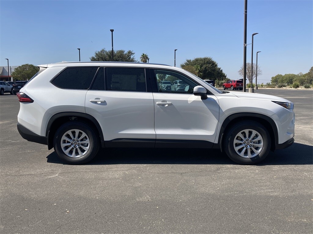 2026 Toyota Highlander Hybrid XLE photo 4