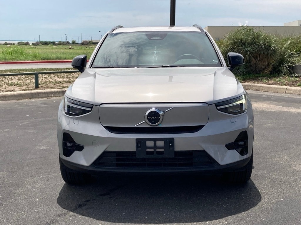 Used 2023 Volvo XC40 Ultimate with VIN YV4ED3UM9P2106970 for sale in San Antonio, TX