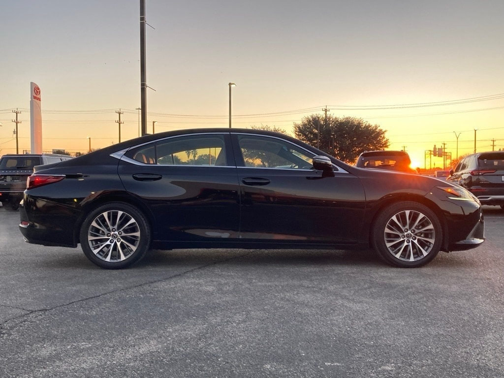 Used 2019 Lexus