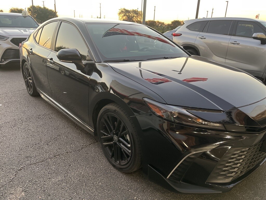 Used 2025 Toyota Camry SE Sedan