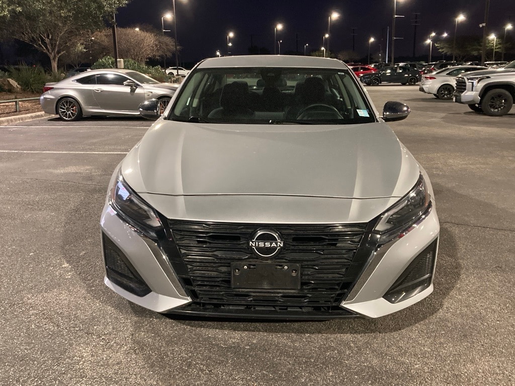 Used 2024 Nissan Altima 2.5 SV Sedan