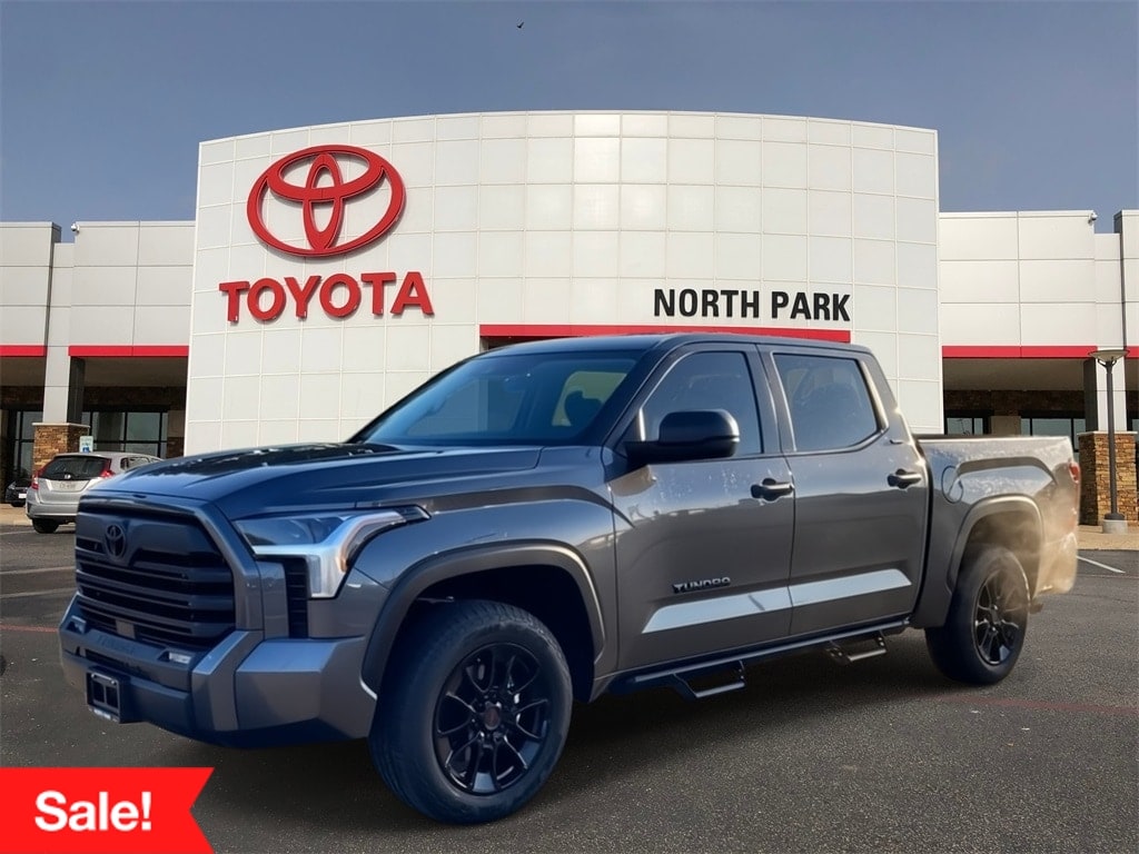 2024 Toyota Tundra SR5's photo