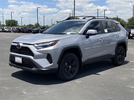 2025 Toyota RAV4 XLE SUV