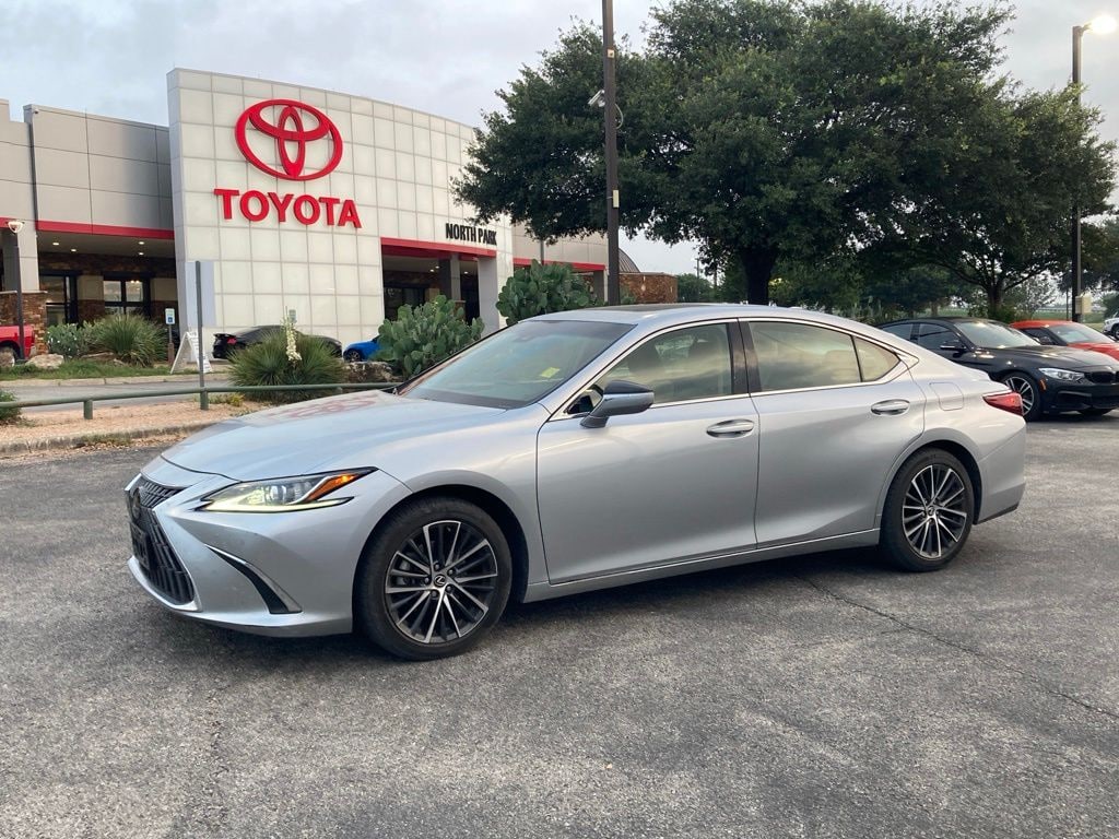 Used 2023 Lexus ES 350 Sedan