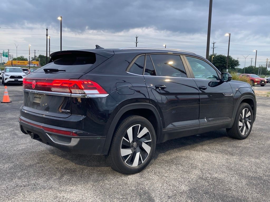 Used 2024 Volkswagen Atlas Cross Sport 2.0T SE w/Technology SUV