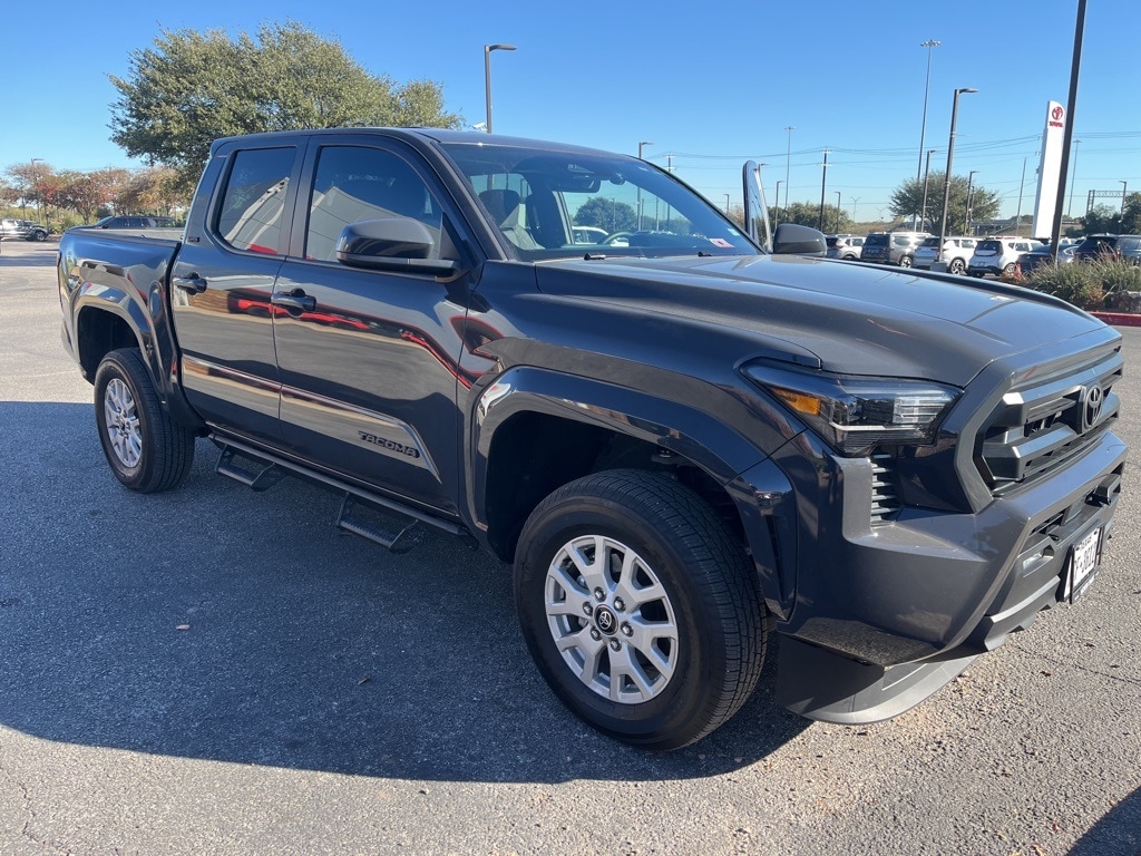 Used 2025 Toyota Tacoma SR5 Truck