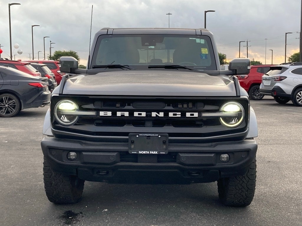 Used 2023 Ford Bronco 4-Door Outer Banks with VIN 1FMEE5DP2PLA97881 for sale in San Antonio, TX
