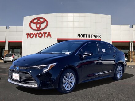 2025 Toyota Corolla Hybrid XLE Sedan