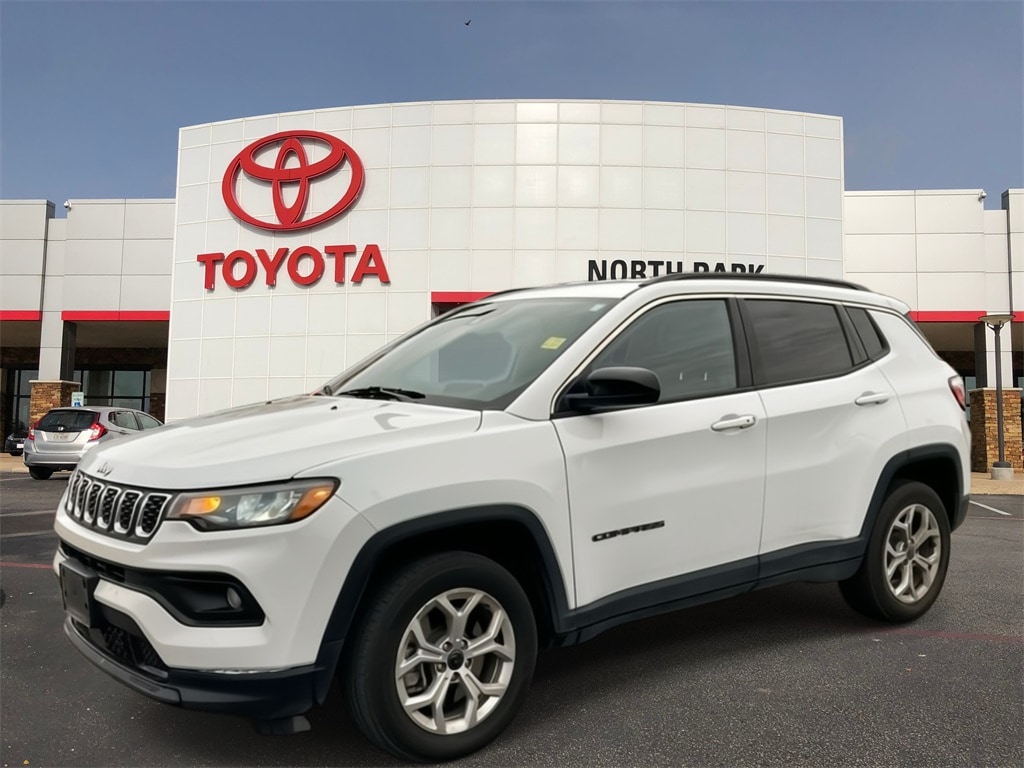 2025 Jeep Compass Latitude's photo