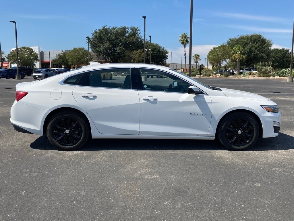 2024 Chevrolet Malibu 1LT photo 4