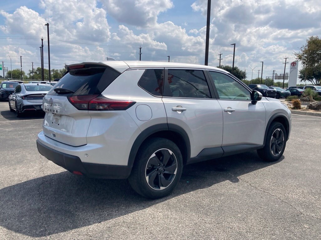 Used 2025 Nissan