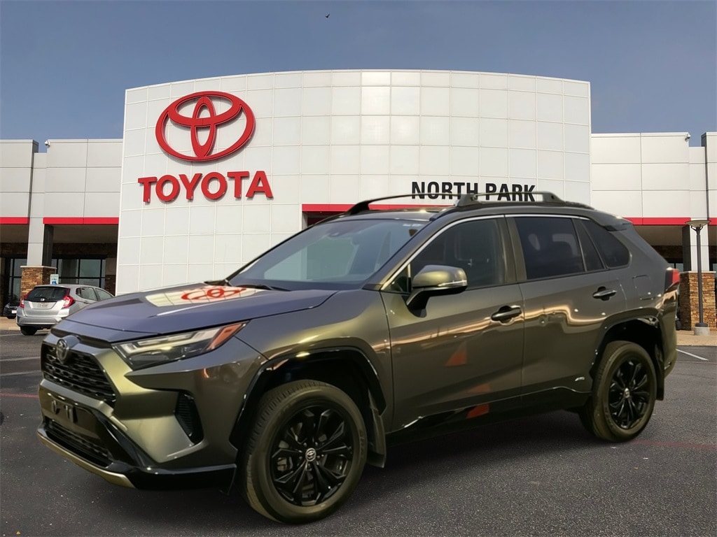2023 Toyota RAV4 SE