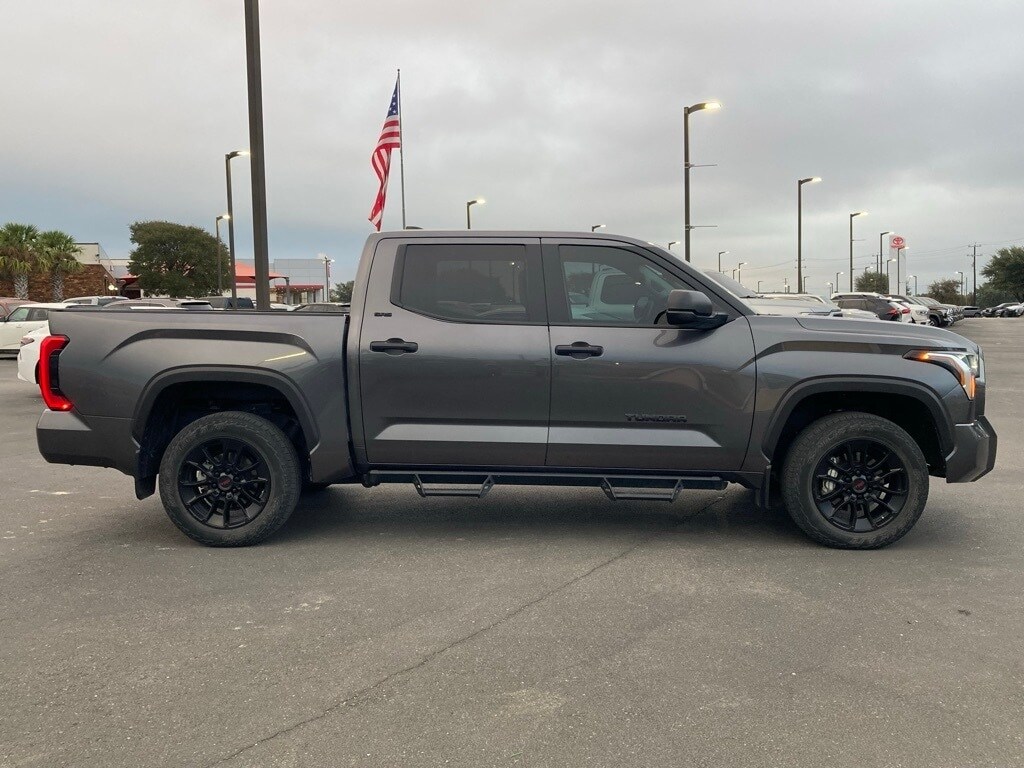 2024 Toyota Tundra SR5 photo 3