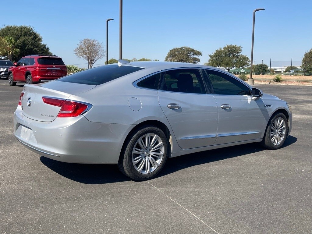 2018 Buick LaCrosse Essence photo 4
