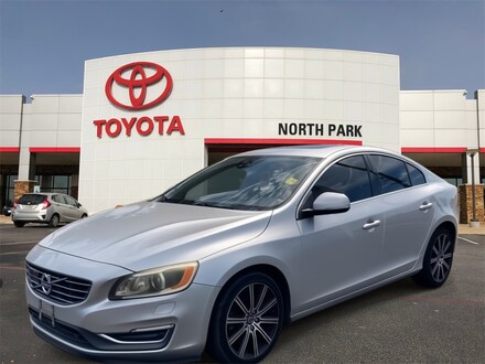2015 Volvo S60 T5 Platinum Sedan